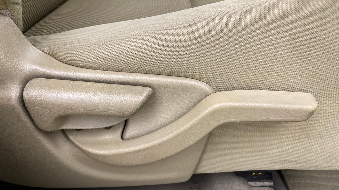 2015 Honda Brio VX AT, Petrol, Automatic, 72,594 km, Driver Side Adjustment Panel