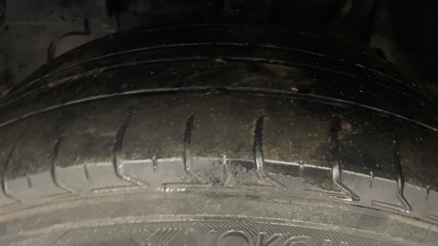 2018 Tata NEXON XZ PLUS PETROL, Petrol, Manual, 84,572 km, Left Front Tyre Tread