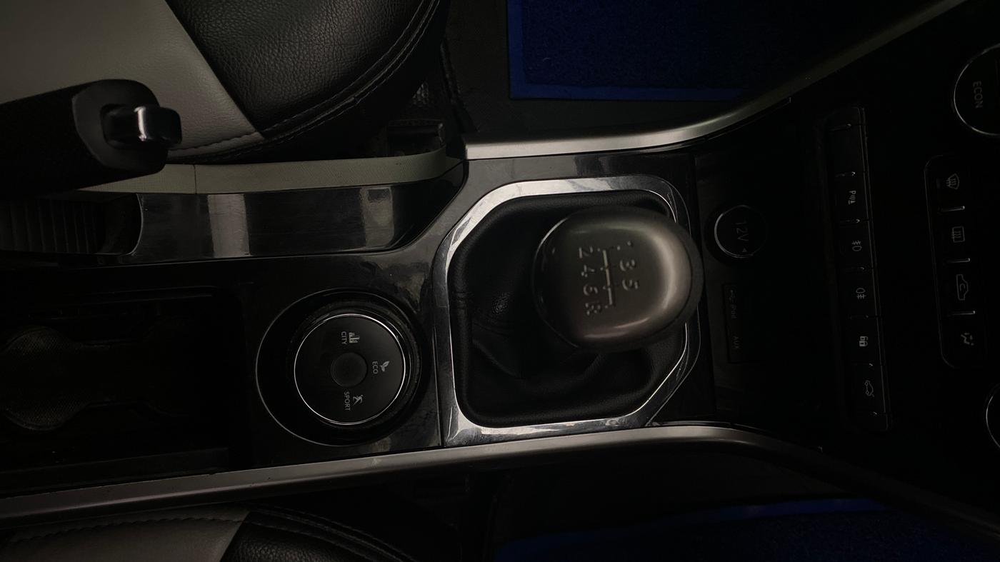 2018 Tata NEXON XZ PLUS PETROL, Petrol, Manual, 84,572 km, Gear Lever