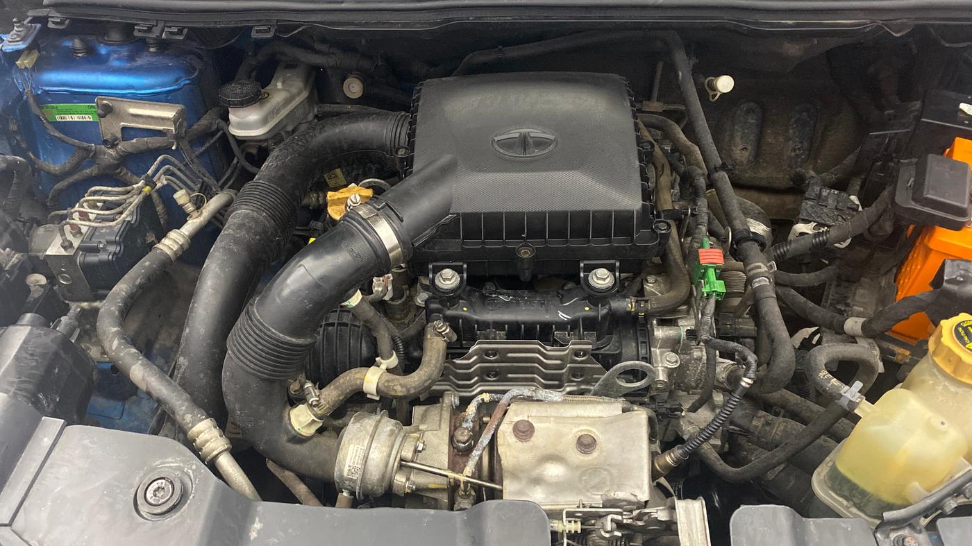 2018 Tata NEXON XZ PLUS PETROL, Petrol, Manual, 84,572 km, Engine View - Right