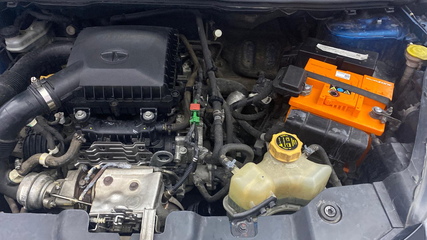 2018 Tata NEXON XZ PLUS PETROL, Petrol, Manual, 84,572 km, Engine View - Left
