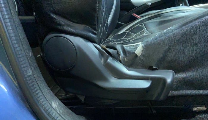 2017 Maruti Baleno DELTA PETROL 1.2, CNG, Manual, 1,24,815 km, Driver Side Adjustment Panel