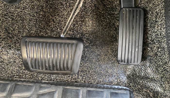 2022 KIA CARENS LUXURY PLUS 1.5 DIESEL AT 7 STR, Diesel, Automatic, 83,166 km, Pedals