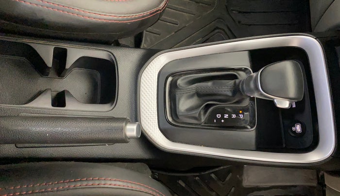 2023 KIA SONET HTX 1.5 AT, Diesel, Automatic, 17,495 km, Gear Lever