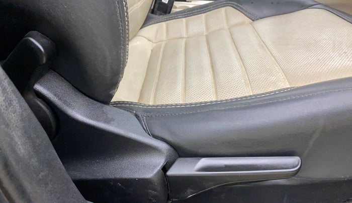 2023 Skoda SLAVIA AMBITION 1.0L TSI MT, Petrol, Manual, 40,443 km, Driver Side Adjustment Panel