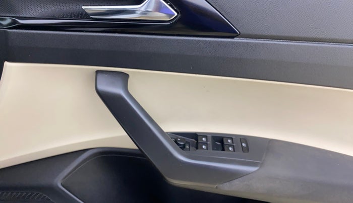 2023 Skoda SLAVIA AMBITION 1.0L TSI MT, Petrol, Manual, 40,443 km, Driver Side Door Panels Control