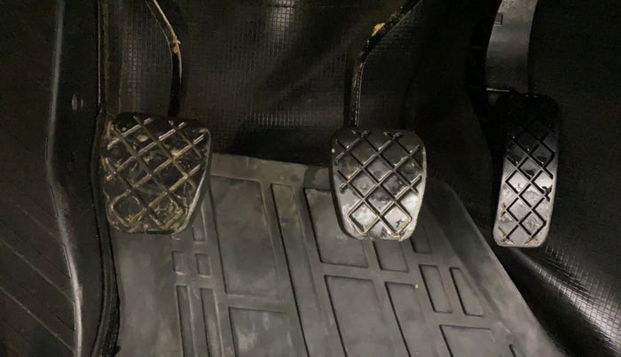 2023 Skoda SLAVIA AMBITION 1.0L TSI MT, Petrol, Manual, 40,443 km, Pedals