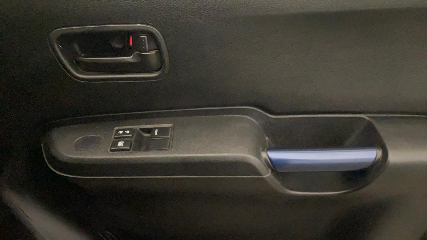 2021 Maruti IGNIS SIGMA 1.2, Petrol, Manual, 1,06,783 km, Driver Side Door Panels Control
