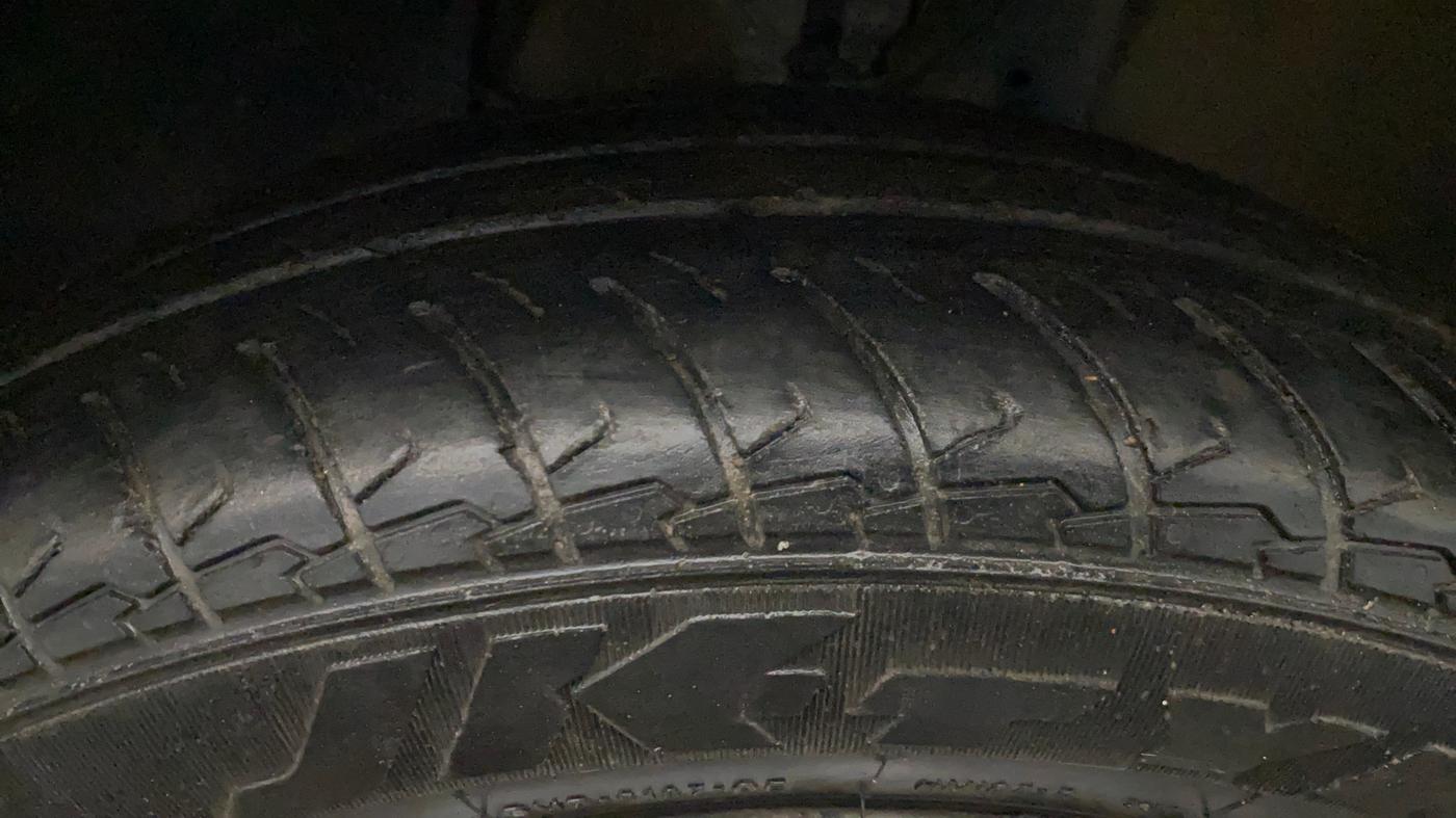 2021 Maruti IGNIS SIGMA 1.2, Petrol, Manual, 1,06,783 km, Left Front Tyre Tread