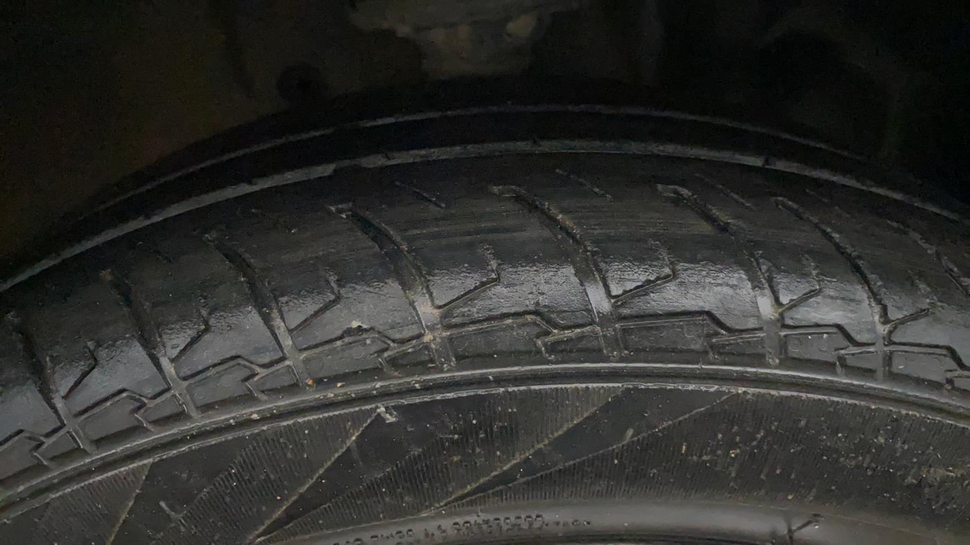 2021 Maruti IGNIS SIGMA 1.2, Petrol, Manual, 1,06,783 km, Right Front Tyre Tread