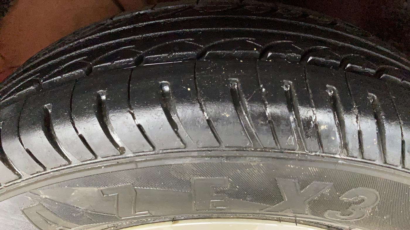2015 Volkswagen Polo TRENDLINE 1.2L PETROL, Petrol, Manual, 97,950 km, Right Front Tyre Tread