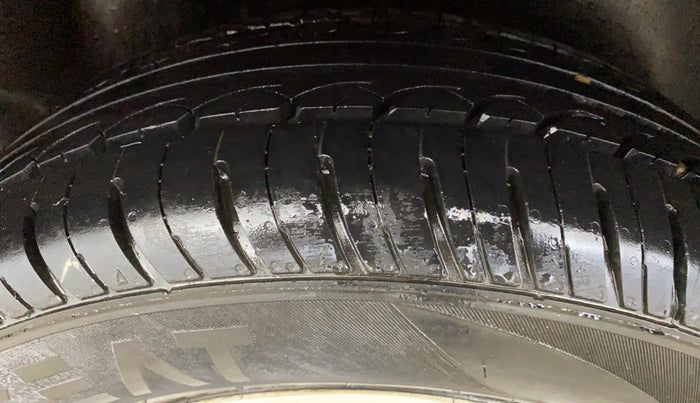 2015 Volkswagen Polo TRENDLINE 1.2L PETROL, Petrol, Manual, 96,931 km, Right Rear Tyre Tread