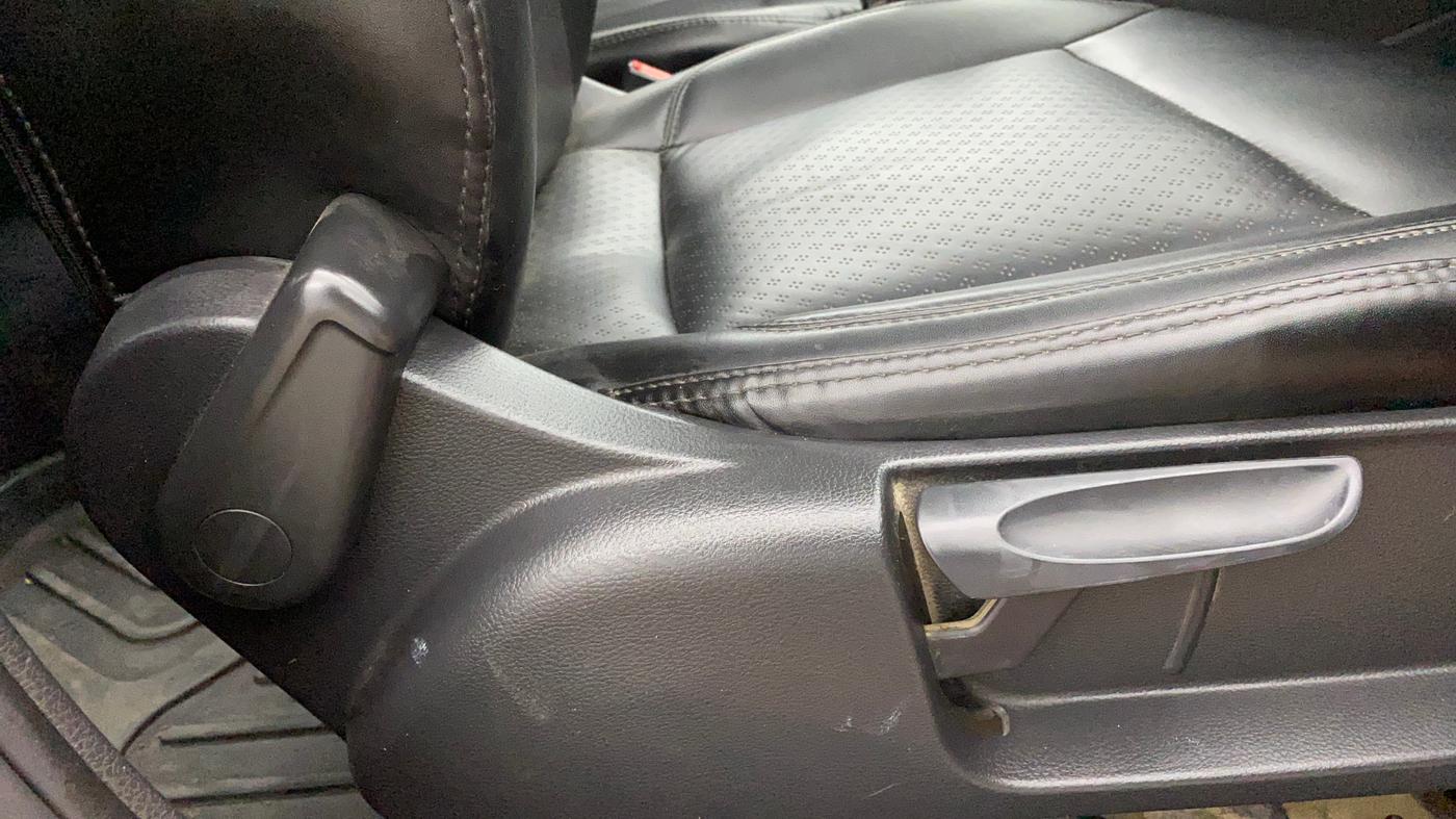 2015 Volkswagen Polo TRENDLINE 1.2L PETROL, Petrol, Manual, 97,950 km, Driver Side Adjustment Panel