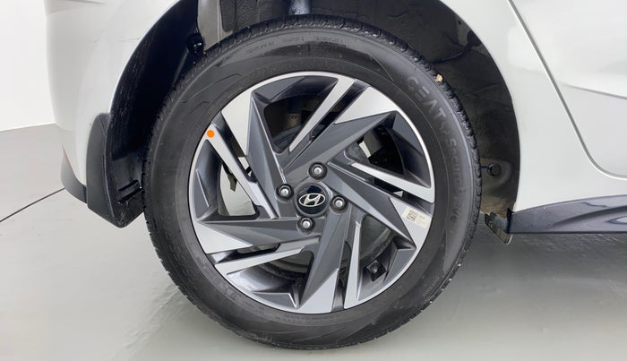 2021 Hyundai NEW I20 ASTA (O) 1.5 CRDI MT, Diesel, Manual, 27,082 km, Right Rear Wheel