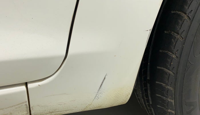 2015 Maruti Swift ZDI, Diesel, Manual, 1,34,650 km, Right fender - Minor scratches