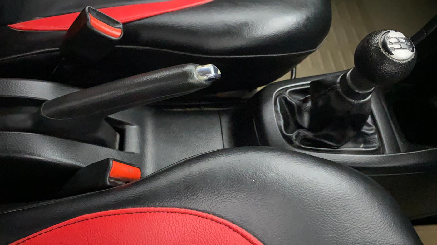 2015 Maruti Swift ZDI, Diesel, Manual, 1,34,650 km, Gear Lever