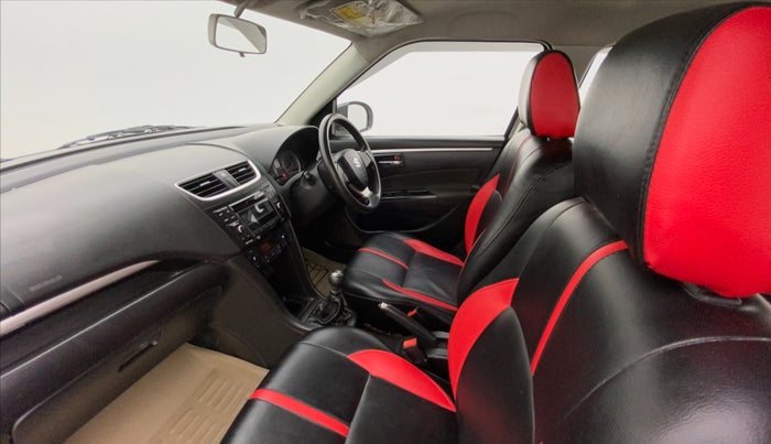 2015 Maruti Swift ZDI, Diesel, Manual, 1,34,650 km, Right Side Front Door Cabin
