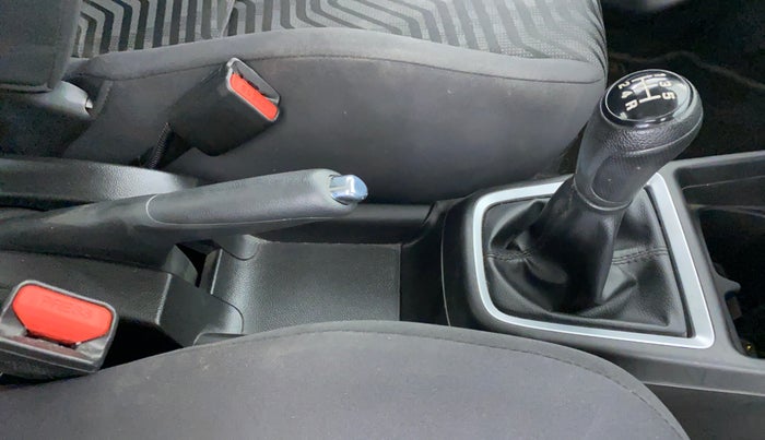2020 Maruti Swift ZXI+, Petrol, Manual, 15,138 km, Gear Lever
