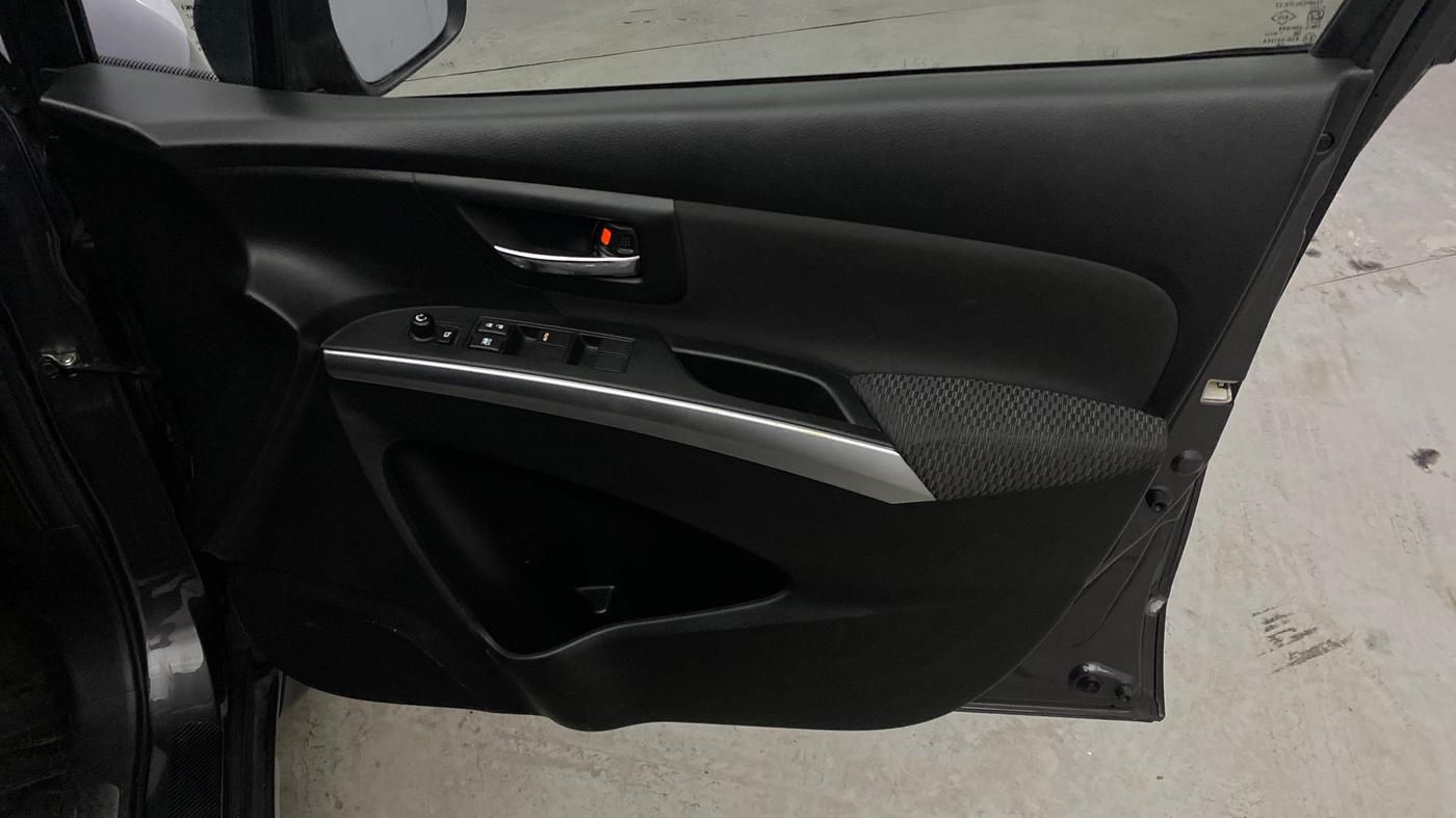 2022 Maruti S Cross ZETA 1.5, Petrol, Manual, 20,371 km, Driver Side Door Panels Control