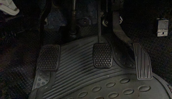 2019 Maruti Alto 800 LXI, Petrol, Manual, 30,812 km, Pedals