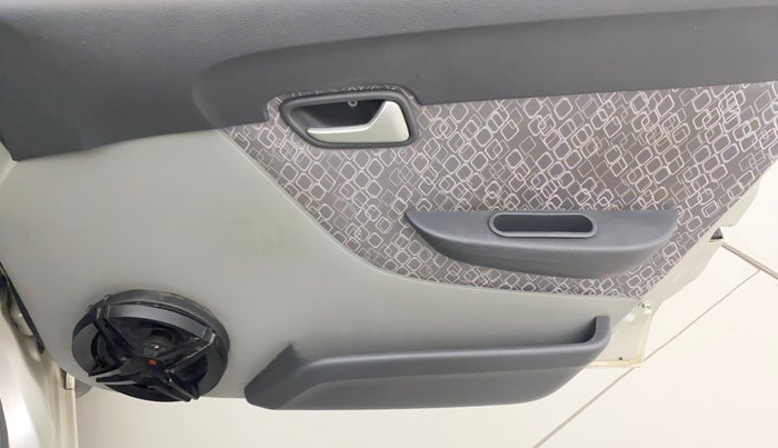 2019 Maruti Alto 800 LXI, Petrol, Manual, 30,812 km, Driver Side Door Panels Control