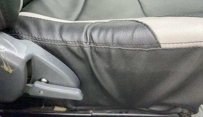 2019 Maruti Alto 800 LXI, Petrol, Manual, 30,812 km, Driver Side Adjustment Panel