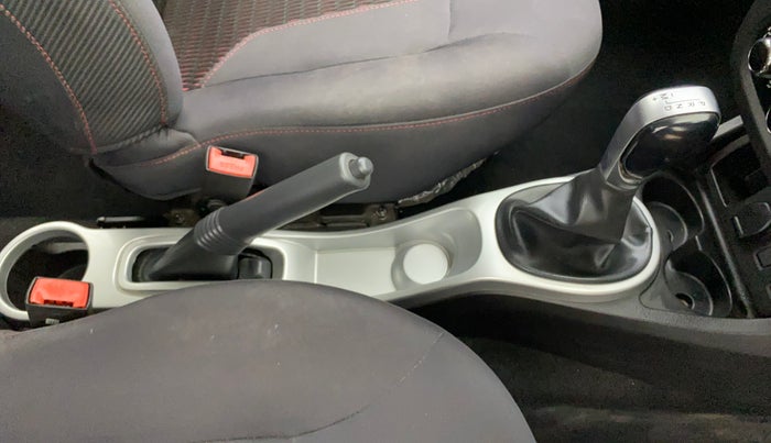 2018 Renault Duster RXS CVT, Petrol, Automatic, 32,660 km, Gear Lever