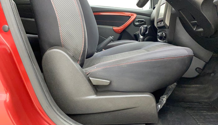 2018 Renault Duster RXS CVT, Petrol, Automatic, 32,660 km, Driver Side Adjustment Panel