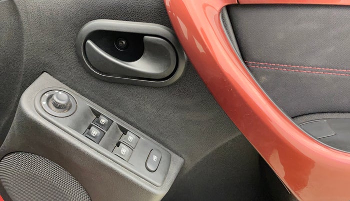 2018 Renault Duster RXS CVT, Petrol, Automatic, 32,660 km, Driver Side Door Panels Control