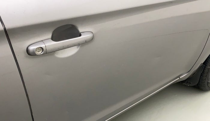 2013 Hyundai i20 SPORTZ 1.2, Petrol, Manual, 60,806 km, Driver-side door - Slightly dented