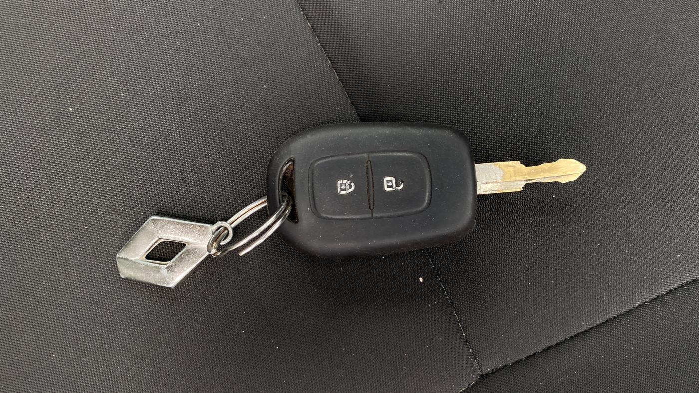 2023 Renault Kwid RXL 1.0, Petrol, Manual, 52,069 km, Key Close Up