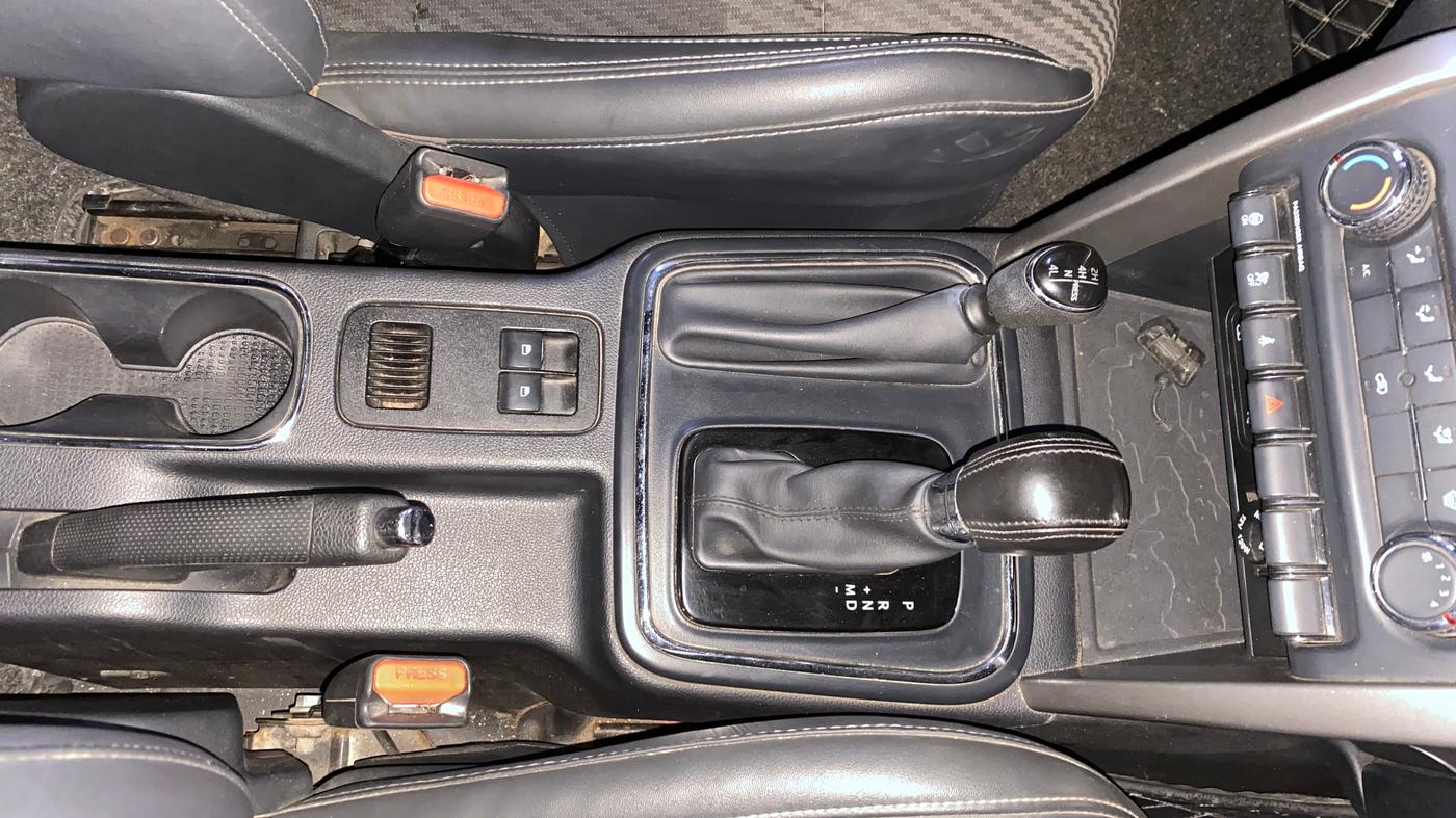 2021 Mahindra Thar LX  P 4WD AT CONVERTIBLE, Petrol, Automatic, 32,876 km, Gear Lever