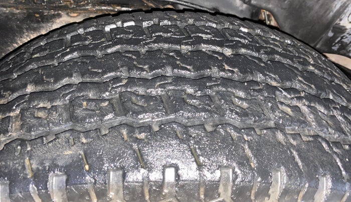 2021 Mahindra Thar LX  P 4WD AT CONVERTIBLE, Petrol, Automatic, 32,820 km, Right Rear Tyre Tread