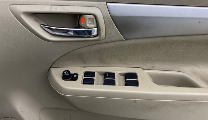 2017 Maruti Ertiga VXI CNG, CNG, Manual, 67,313 km, Driver Side Door Panels Control