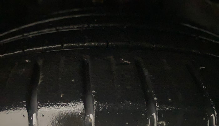 2019 Ford Figo Aspire TITANIUM PLUS 1.2 PETROL, Petrol, Manual, 44,482 km, Right Front Tyre Tread