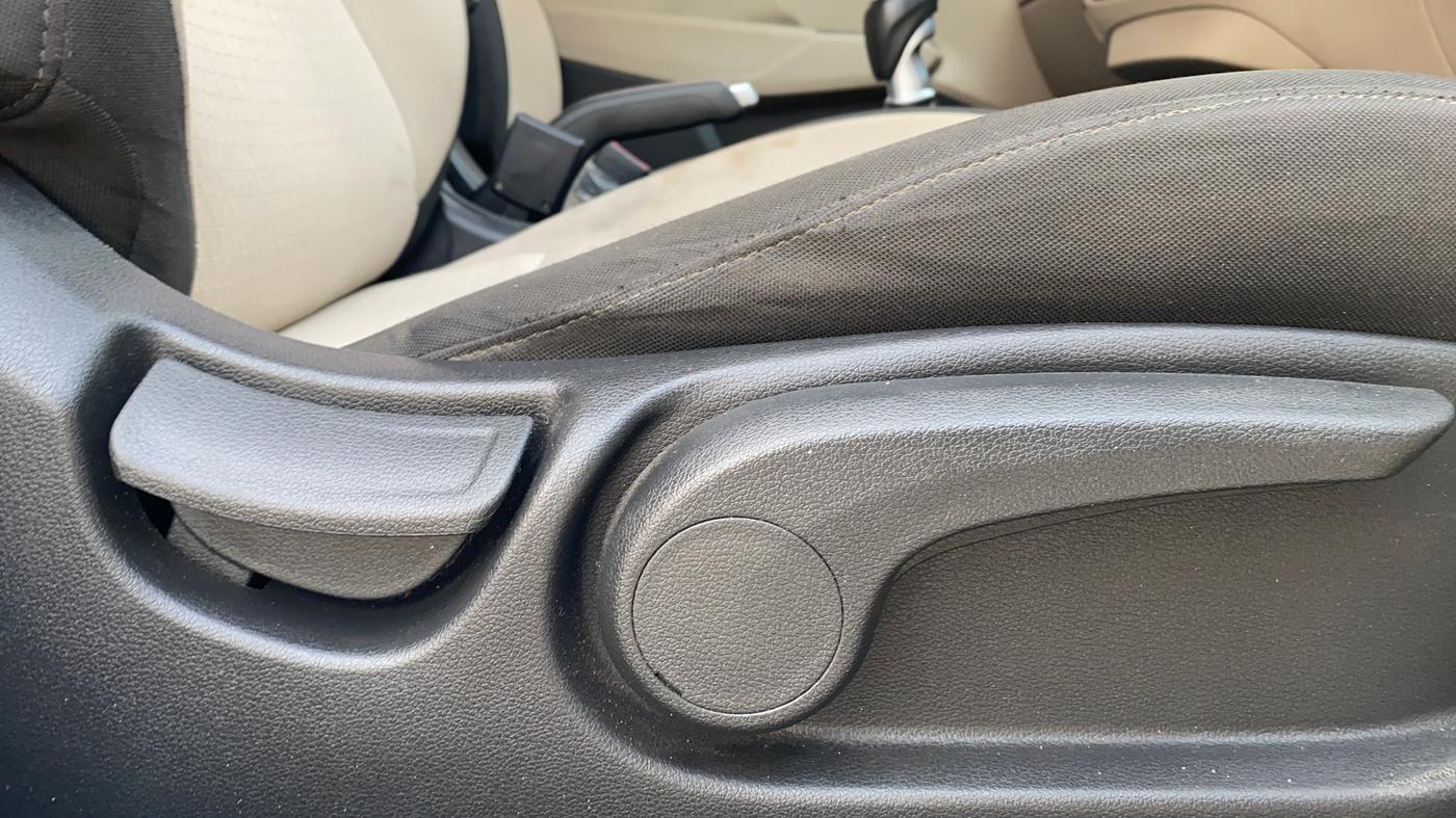 2018 Hyundai Verna 1.6 VTVT SX, Petrol, Manual, 41,992 km, Driver Side Adjustment Panel
