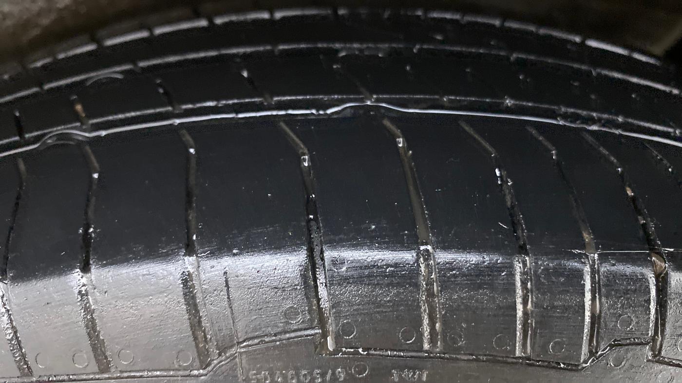 2017 Maruti Wagon R 1.0 LXI CNG, CNG, Manual, 72,674 km, Left Rear Tyre Tread