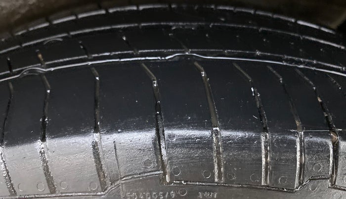 2017 Maruti Wagon R 1.0 LXI CNG, CNG, Manual, 72,674 km, Left Rear Tyre Tread