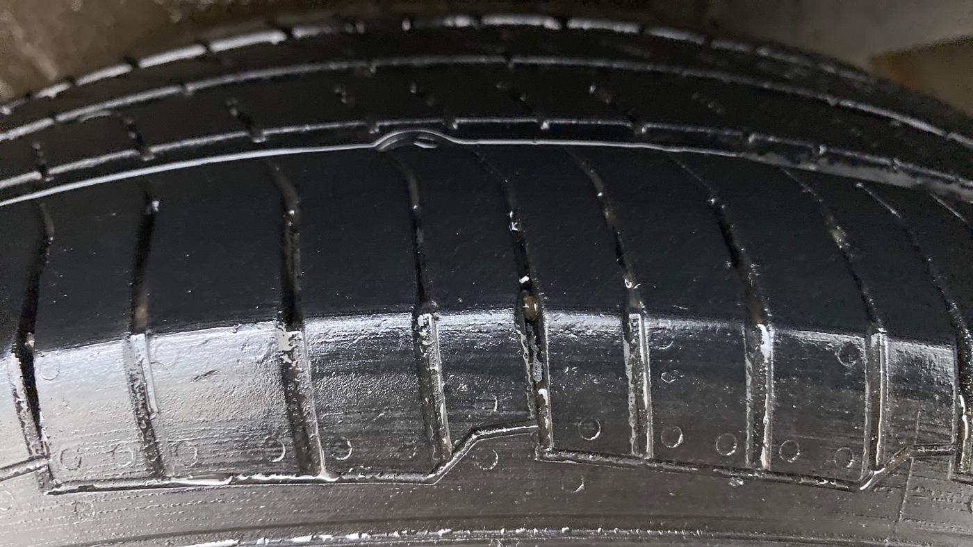 2017 Maruti Wagon R 1.0 LXI CNG, CNG, Manual, 72,674 km, Right Rear Tyre Tread