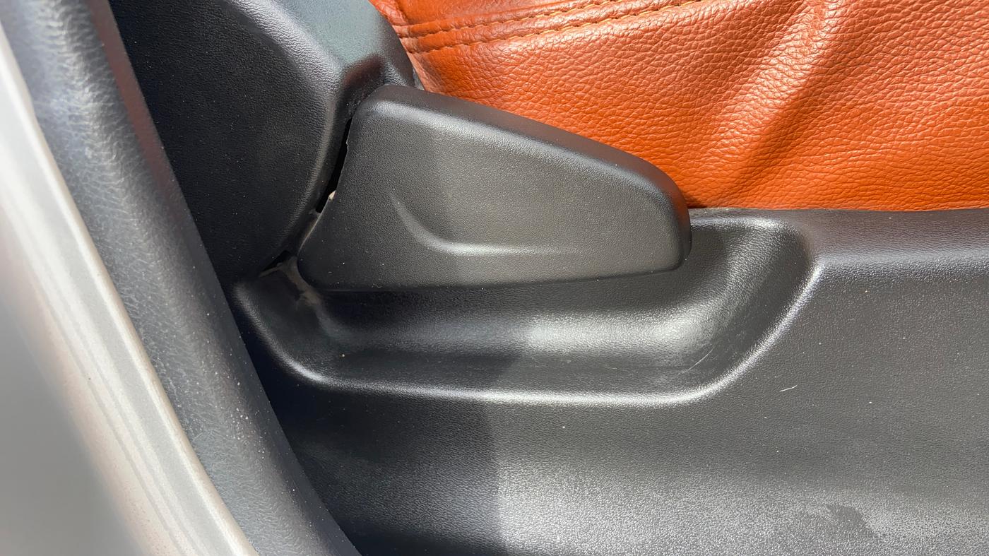 2019 Datsun Redi Go S, Petrol, Manual, 83,650 km, Driver Side Adjustment Panel