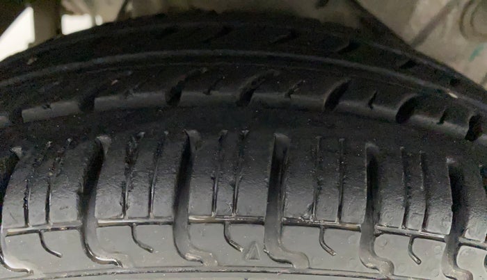 2013 Hyundai Santro Xing GL PLUS, Petrol, Manual, 51,645 km, Right Rear Tyre Tread