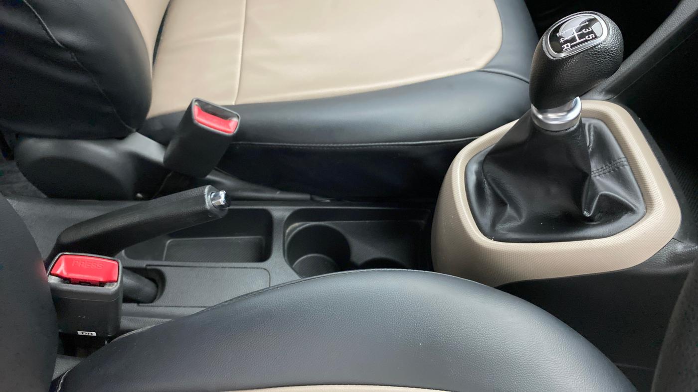 2019 Hyundai Grand i10 SPORTZ 1.2 KAPPA VTVT, Petrol, Manual, 49,973 km, Gear Lever