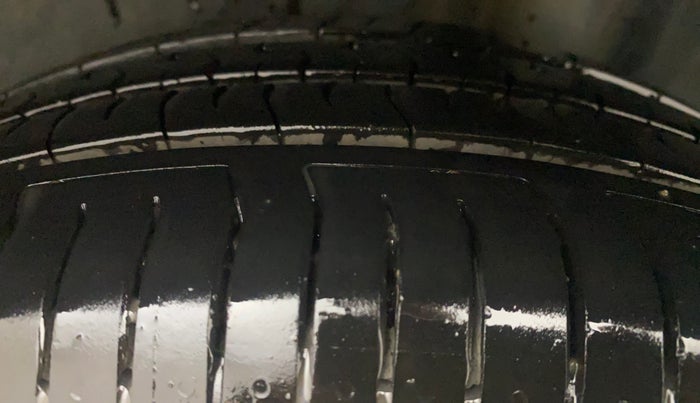 2015 Volkswagen Polo HIGHLINE1.5L, Diesel, Manual, 81,615 km, Left Rear Tyre Tread