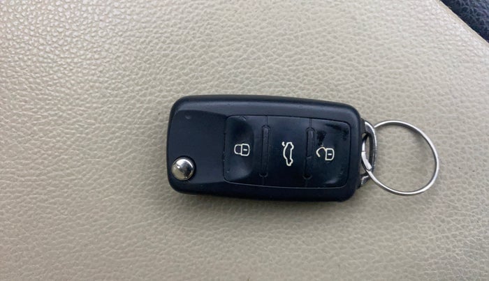 2015 Volkswagen Polo HIGHLINE1.5L, Diesel, Manual, 81,615 km, Key Close Up