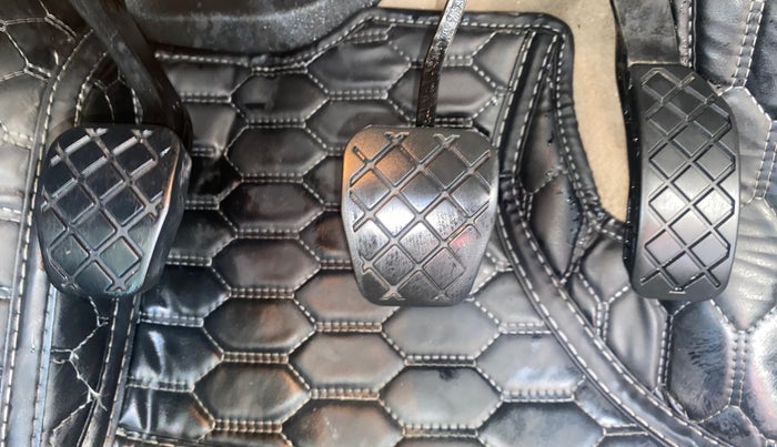 2015 Volkswagen Polo HIGHLINE1.5L, Diesel, Manual, 81,615 km, Pedals