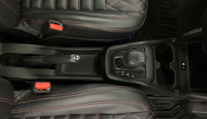 2025 Maruti Swift ZXi AMT, Petrol, Automatic, 62,398 km, Gear Lever