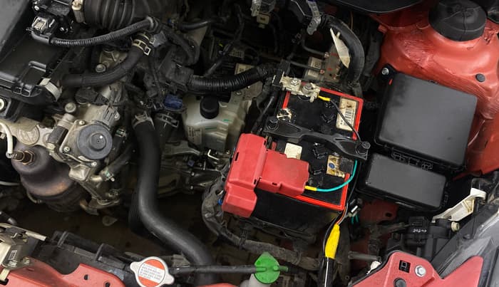 2025 Maruti Swift ZXi AMT, Petrol, Automatic, 62,398 km, Engine View - Left