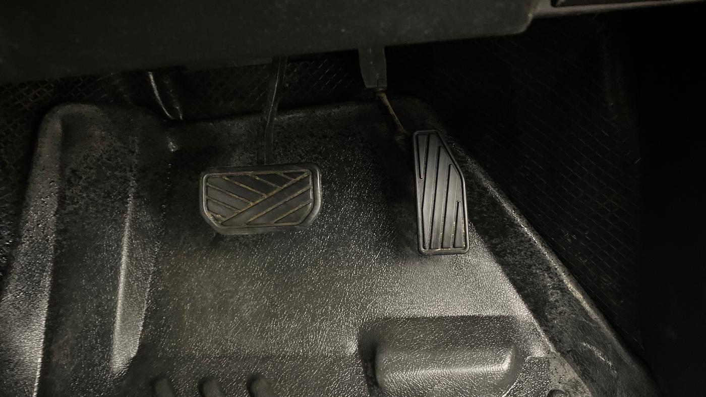 2025 Maruti Swift ZXi AMT, Petrol, Automatic, 62,398 km, Pedals