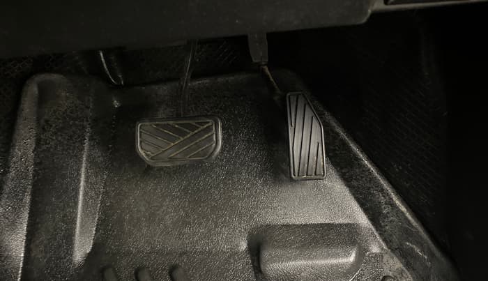 2025 Maruti Swift ZXi AMT, Petrol, Automatic, 62,398 km, Pedals