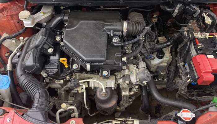 2025 Maruti Swift ZXi AMT, Petrol, Automatic, 62,398 km, Engine View